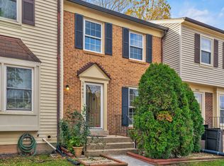 14461 Four Chimney Dr, Centreville, VA 20120