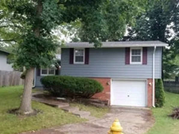 2339 Hawthorne Ct, Bettendorf, IA 52722