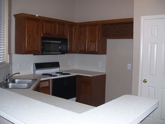 5th image of 125 Woodcreek Dr