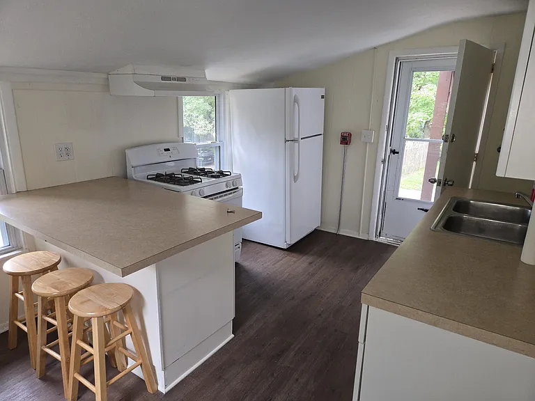 21 Mechanic St #C — Photo 4