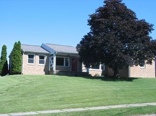 2201 2nd St SW, Cedar Rapids, IA 52404