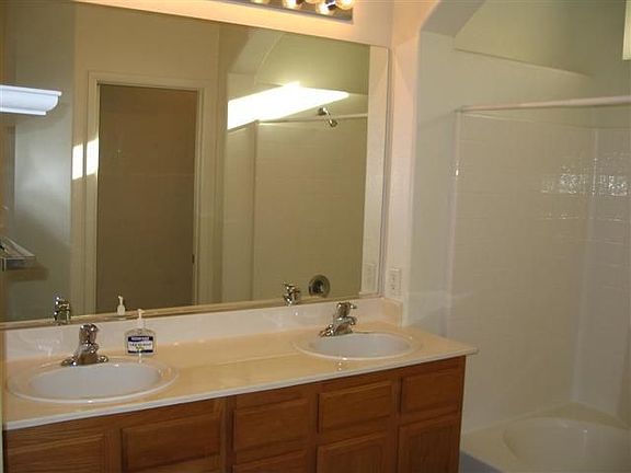 Master Bath Room