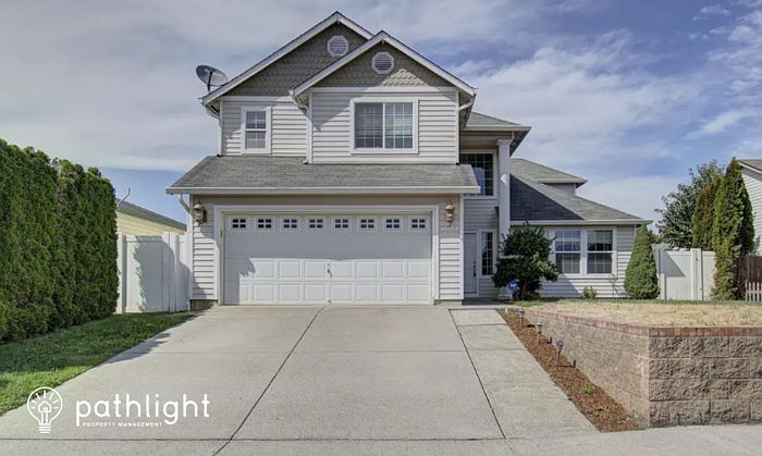 1st image of 4702 NE 39th St