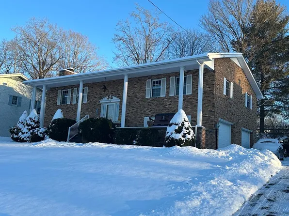 108 Dutch Ln, Beckley, WV 25801