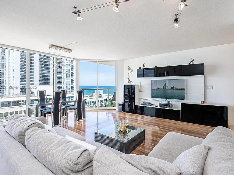 16699 Collins Ave #1507 — Photo 6