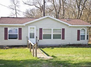 75165 39th St, Paw Paw, MI 49079