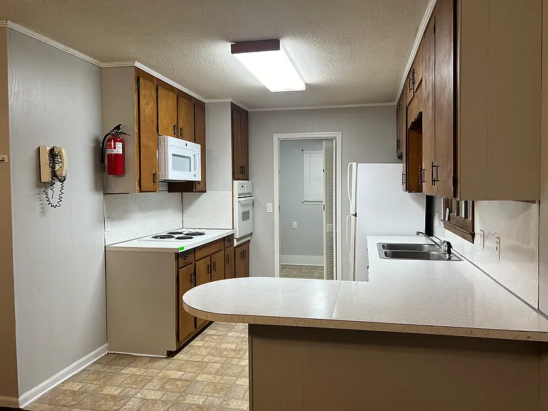 309 S 5th St — Photo 4