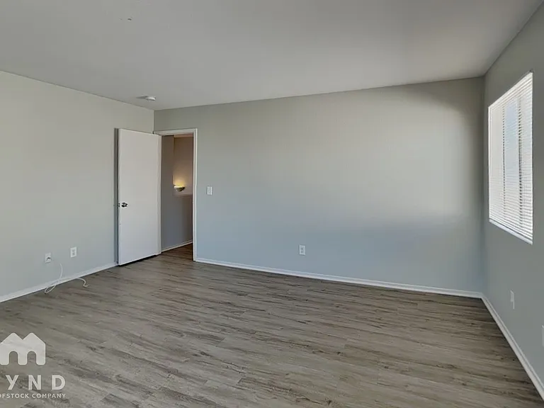 6271 Stone Hollow Ave — Photo 7