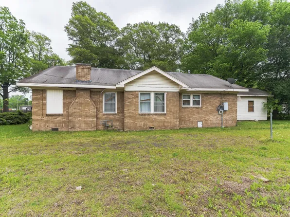 2420 E 2nd St, North Little Rock, AR 72114