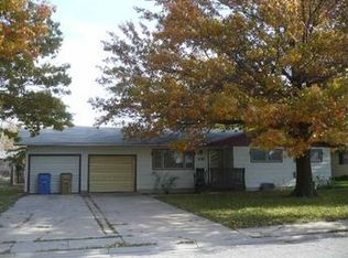 106 W Vesper St, Hesston, KS 67062
