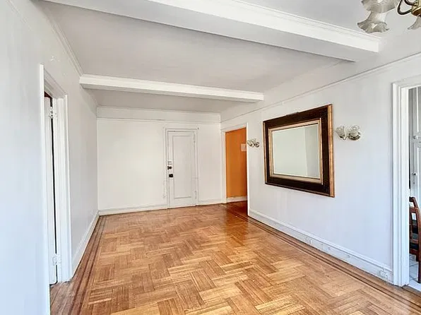 41 Eastern Pkwy APT 3C, Brooklyn, NY 11238