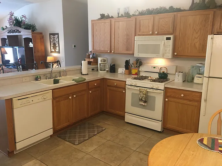 Kitchen and appliances
