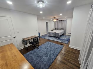 2402 Parkers Ln, Alexandria, VA 22306