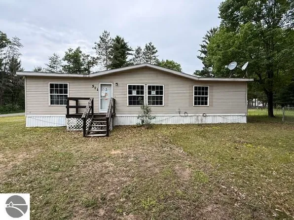 511 Oak St, Baldwin, MI 49304
