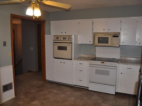 2nd image of 5511 N 93rd Avenue Cir