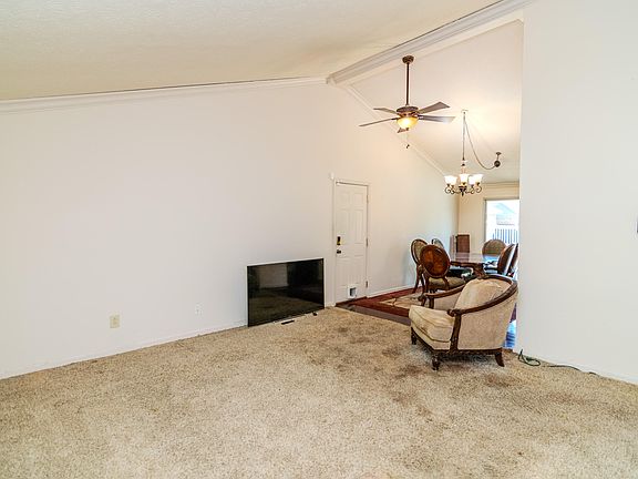 4th image of 3336 Buckhorn Dr