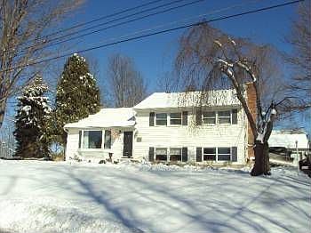 1st image of 31 Wilson Dr