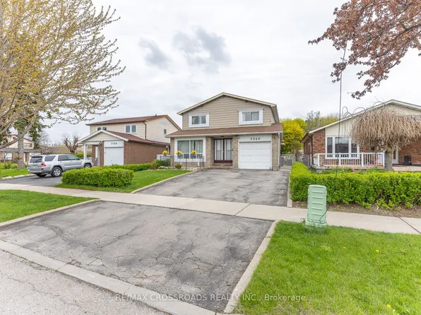 7340 Leesburg St, Mississauga, ON L4T 3R6