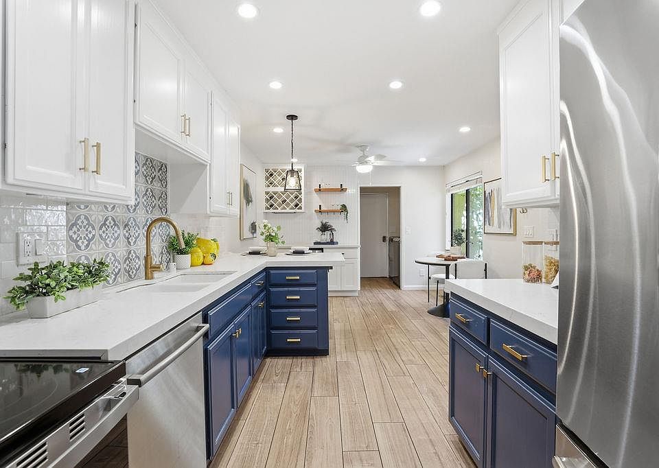 1st image of 37723 Cedar Blvd