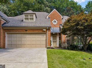 440 Greenlaurel Dr, Sandy Springs, GA 30342