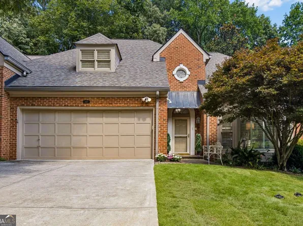 440 Greenlaurel Dr, Sandy Springs, GA 30342