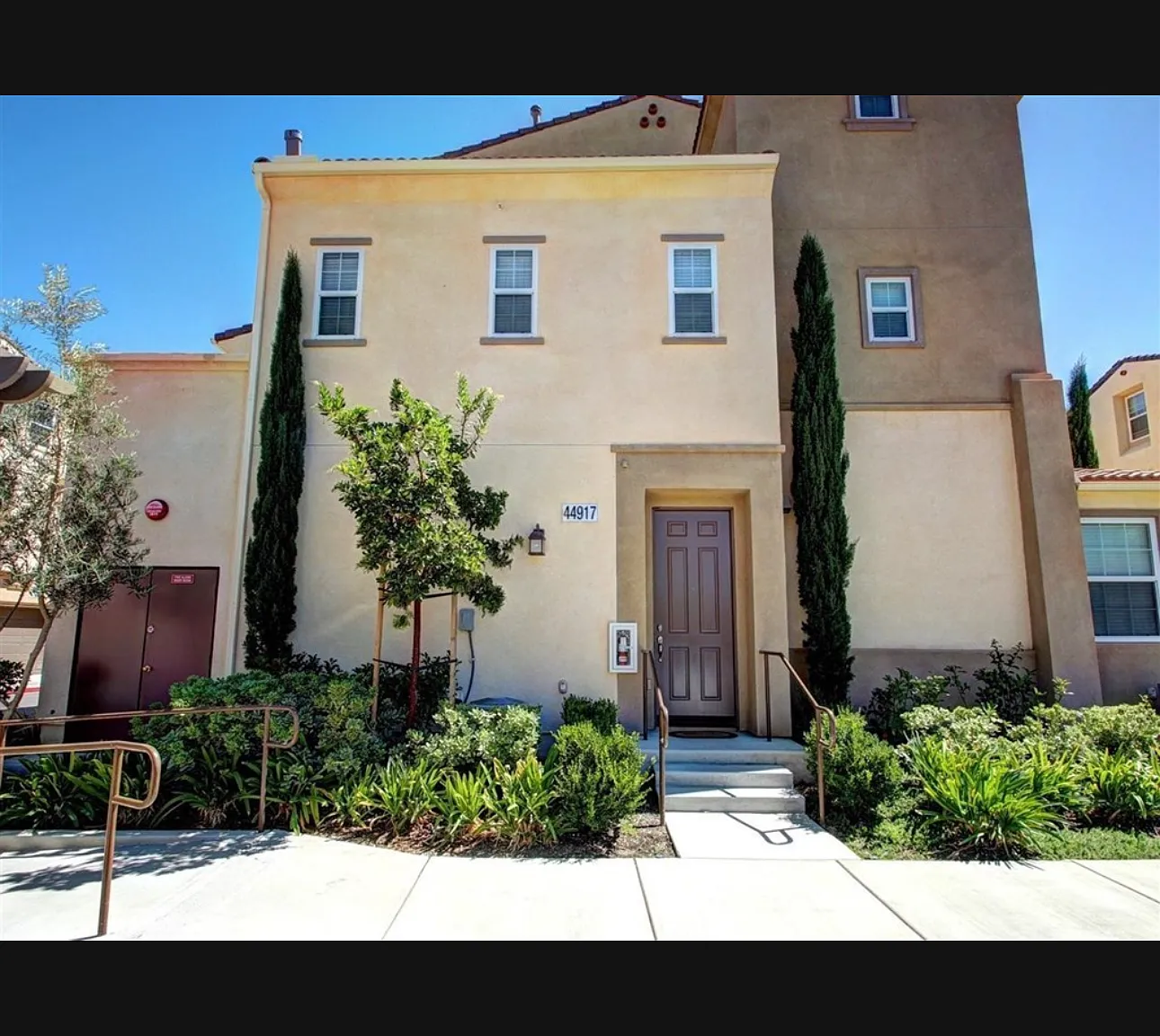 3 bed, 2.5 bath, 1236 sqft, $2,950 — Photo 1