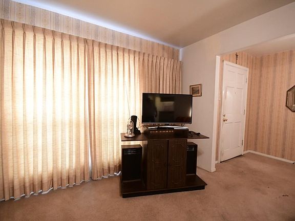 3rd image of 5703 Greencraig Dr