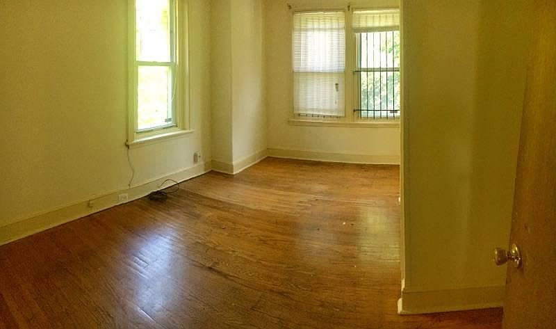 2nd image of 4043 Irving St