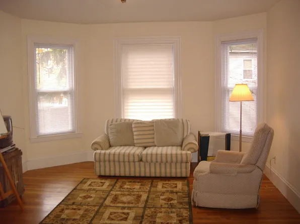 146 Elm St #1, Quincy, MA 02169