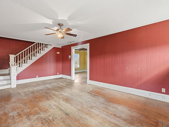 5th image of 111 W Manning St