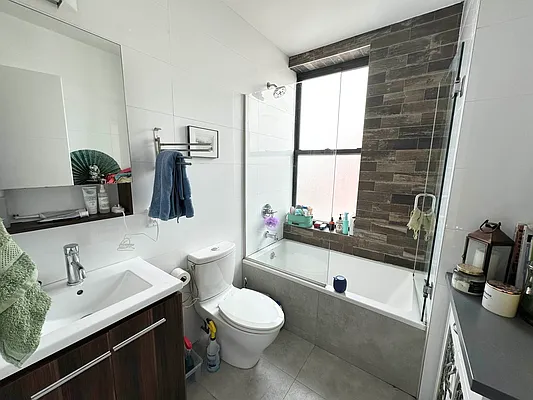 Rented by Massada Home Sales Inc | media 9