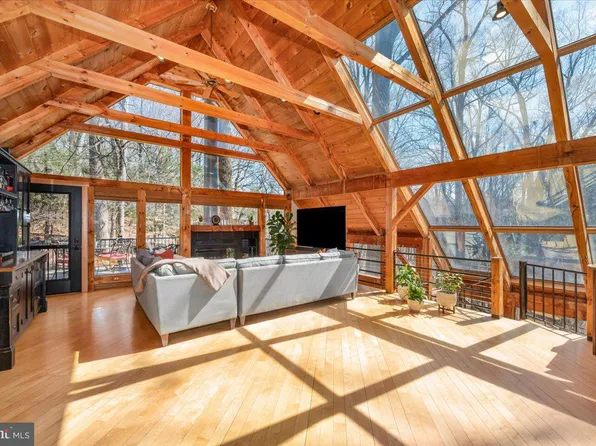 213 Sherwood Rd, Cockeysville, MD 21030