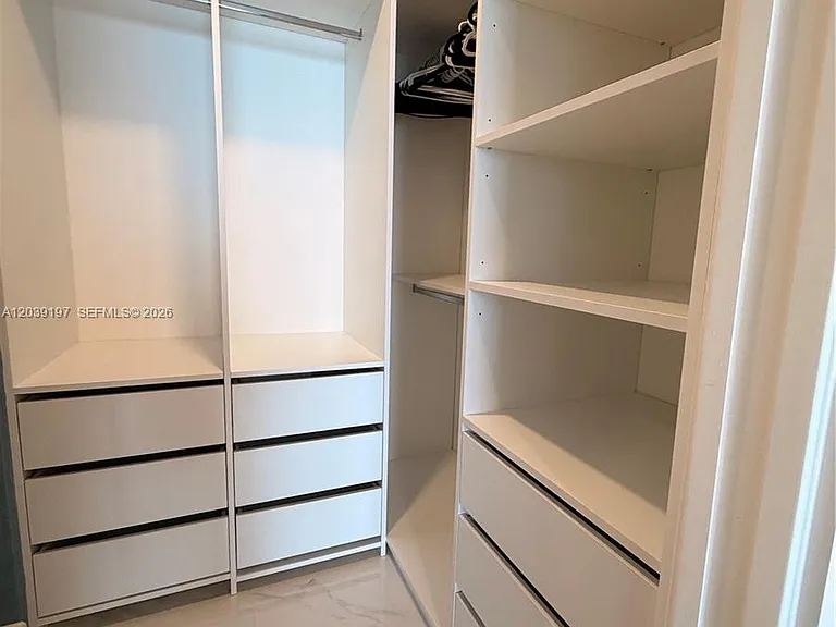 711 NE 23rd Ter #5304B — Photo 33