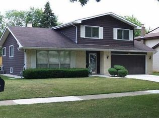 2005 E Kiowa Ln, Mt Prospect, IL