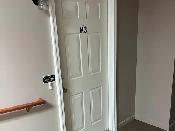 185 Hailey Ln APT H3, Strasburg, VA 22657