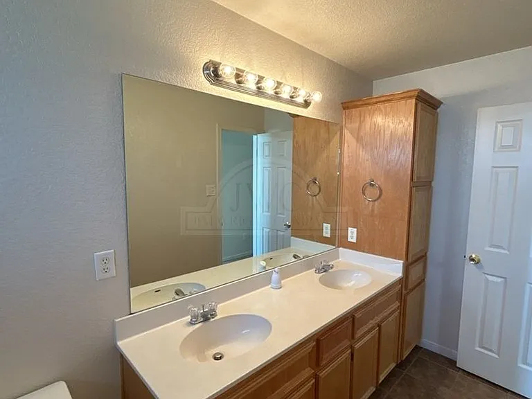 1107 Cinch Dr — Photo 36