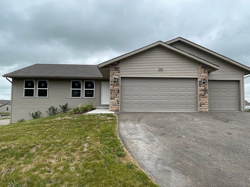 1st image of 3346 Emerald Dr