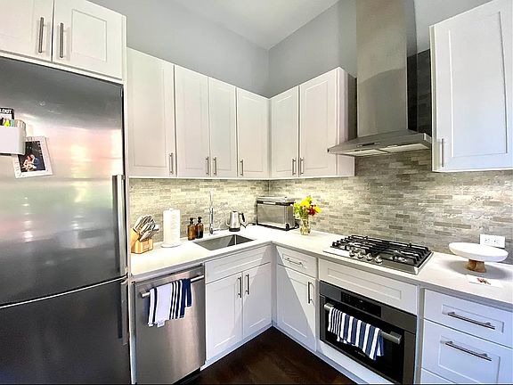 4th image of 202 W 83rd St APT 4F