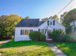 42 Kenyon Rd, Waterford, CT 06385
