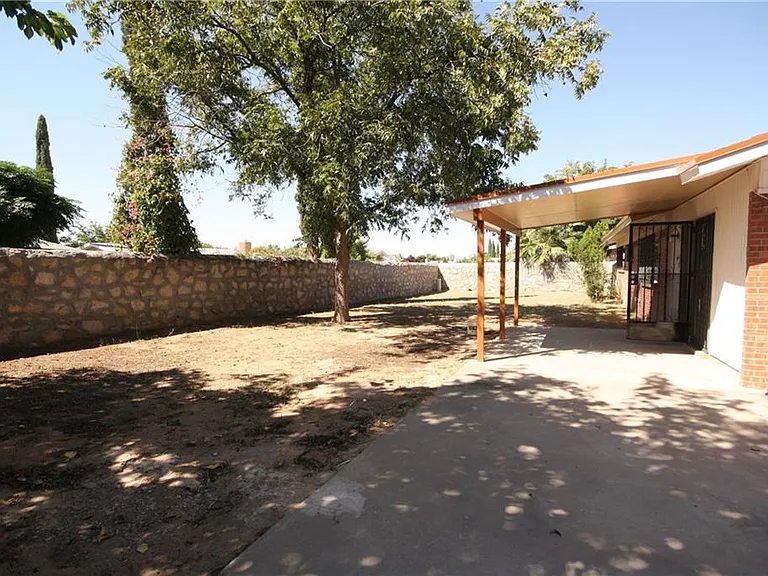 10804 Gloster Ct — Photo 19