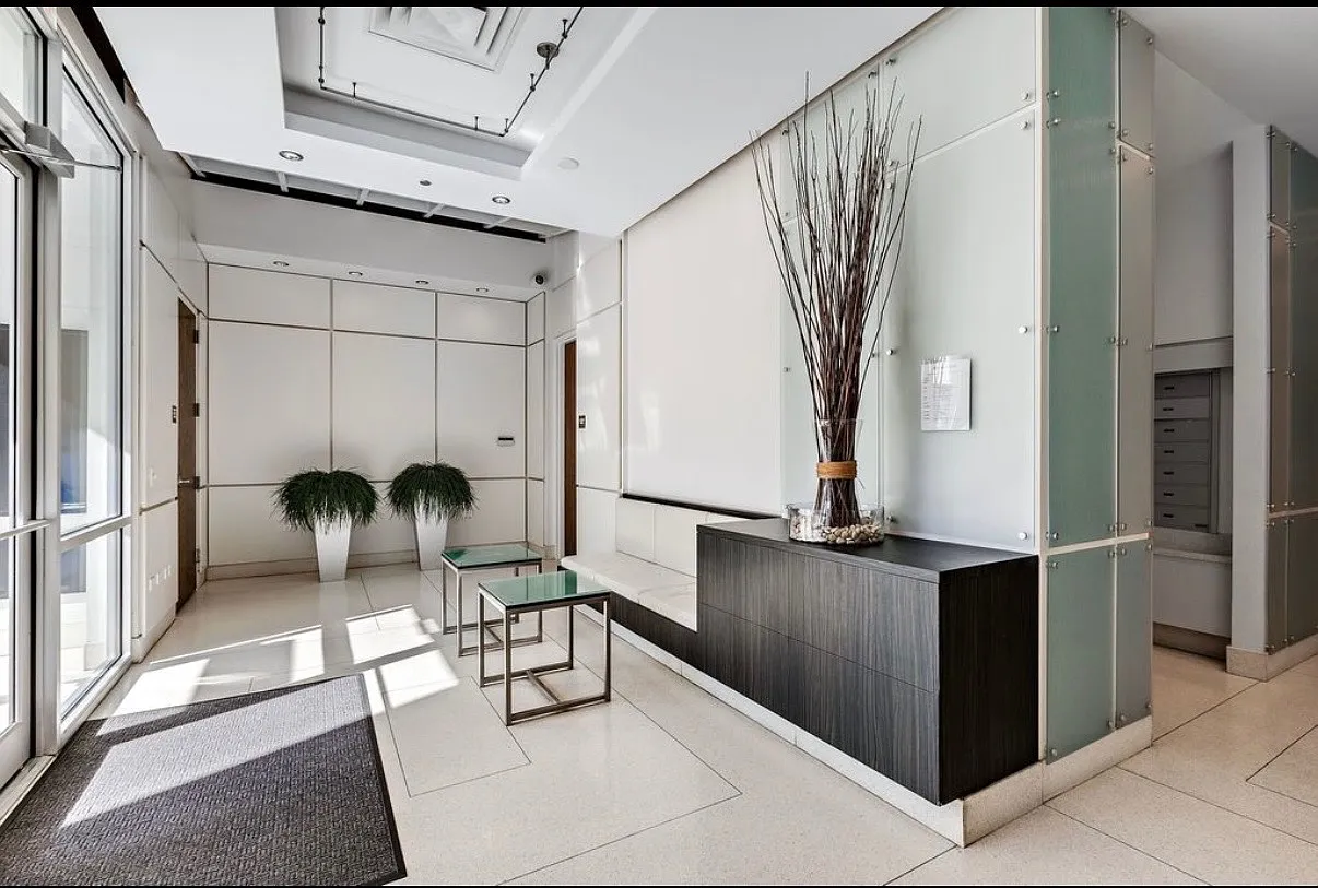 1 bed, 806 sqft, $2,750 — Photo 2