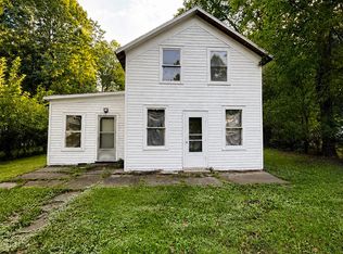 113 S Red Bud Trl, Buchanan, MI 49107