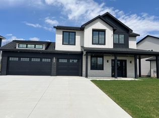 4969 Noble Dr NW, Rochester, MN 55901