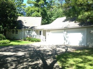 890 Pleasant View Rd, Chanhassen, MN 55317