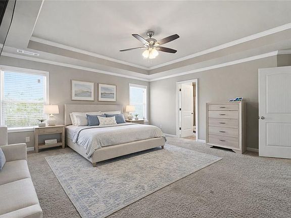 5th image of 847 Wellford Ave