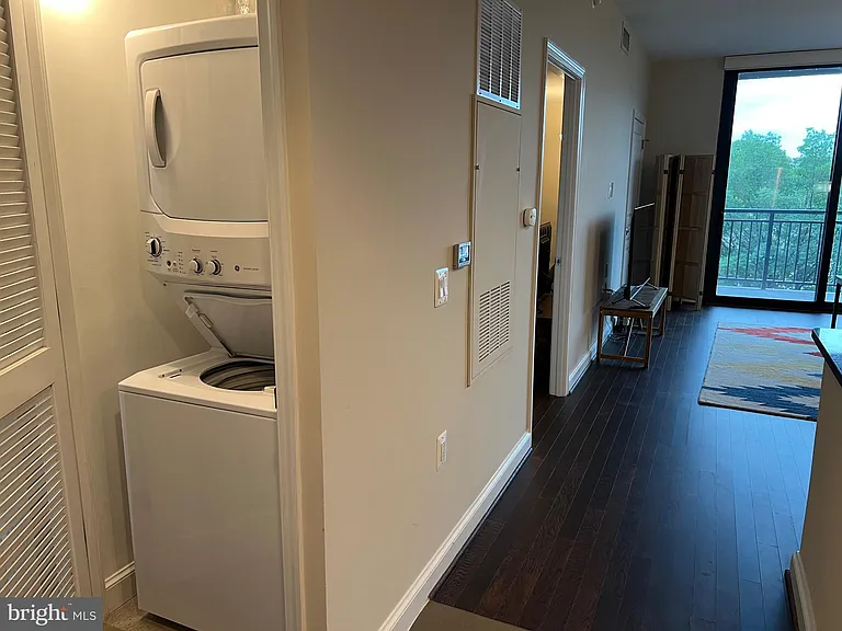 2451 Midtown Ave #606 — Photo 14
