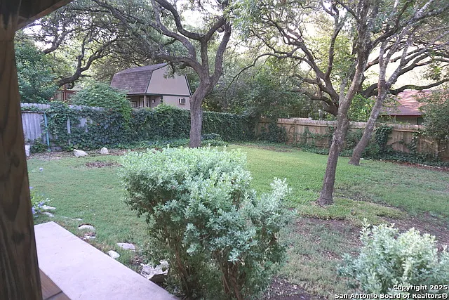 7634 Susan Elaine St — Photo 17