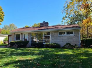 140 Larson Ave, Elkhart, IN 46516