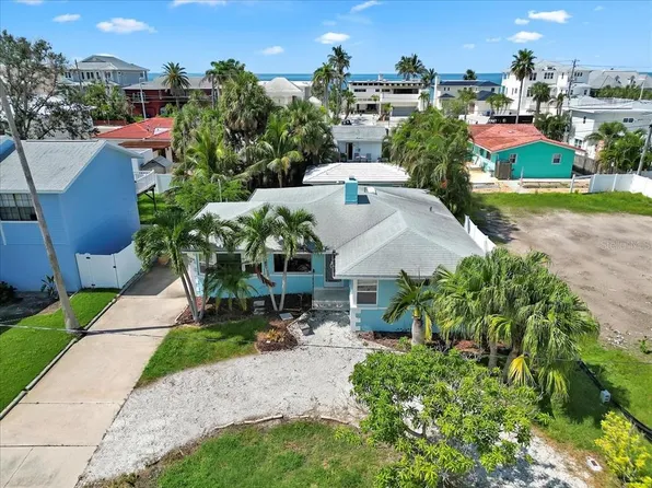 16212 1st St E, Redington Beach, FL 33708