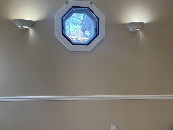 5th image of 20744 Ehlert Ave